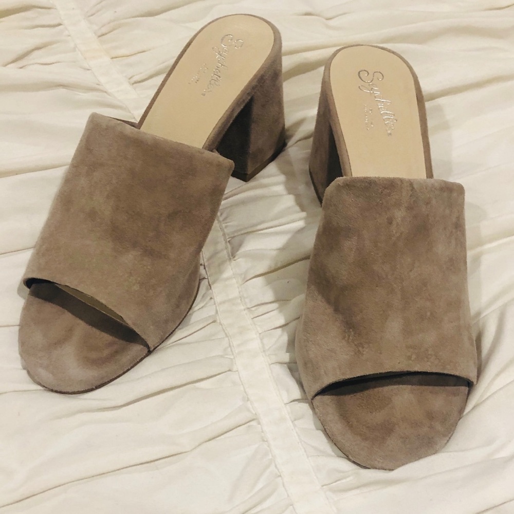 Seychelles gray suede heeled slides. Never worn!